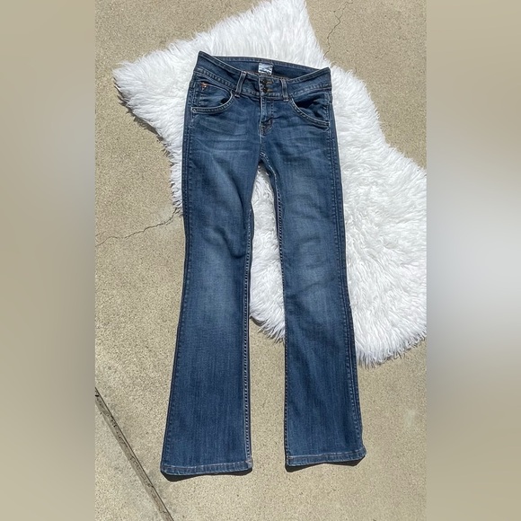 Hudson Signature Midrise Bootcut jeans. 26” waist 29” inseam - Picture 2 of 9